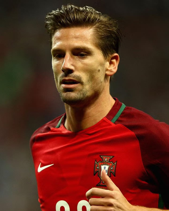 Adrien Silva, né à Angoulême, avec le Portugal