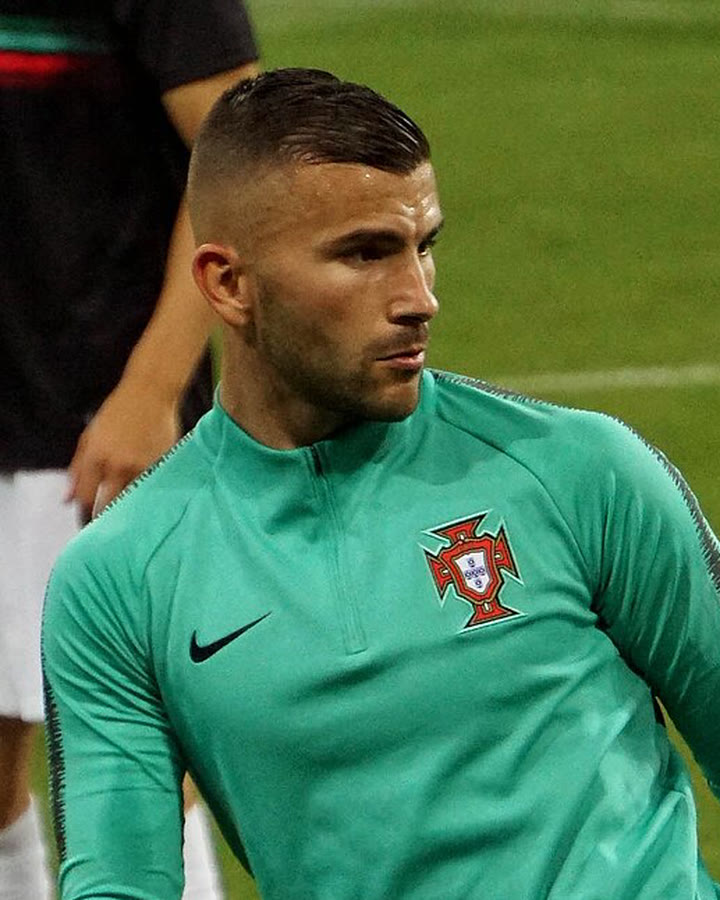 Anthony Lopes, né à Givors, gardien de la sélection portugaise